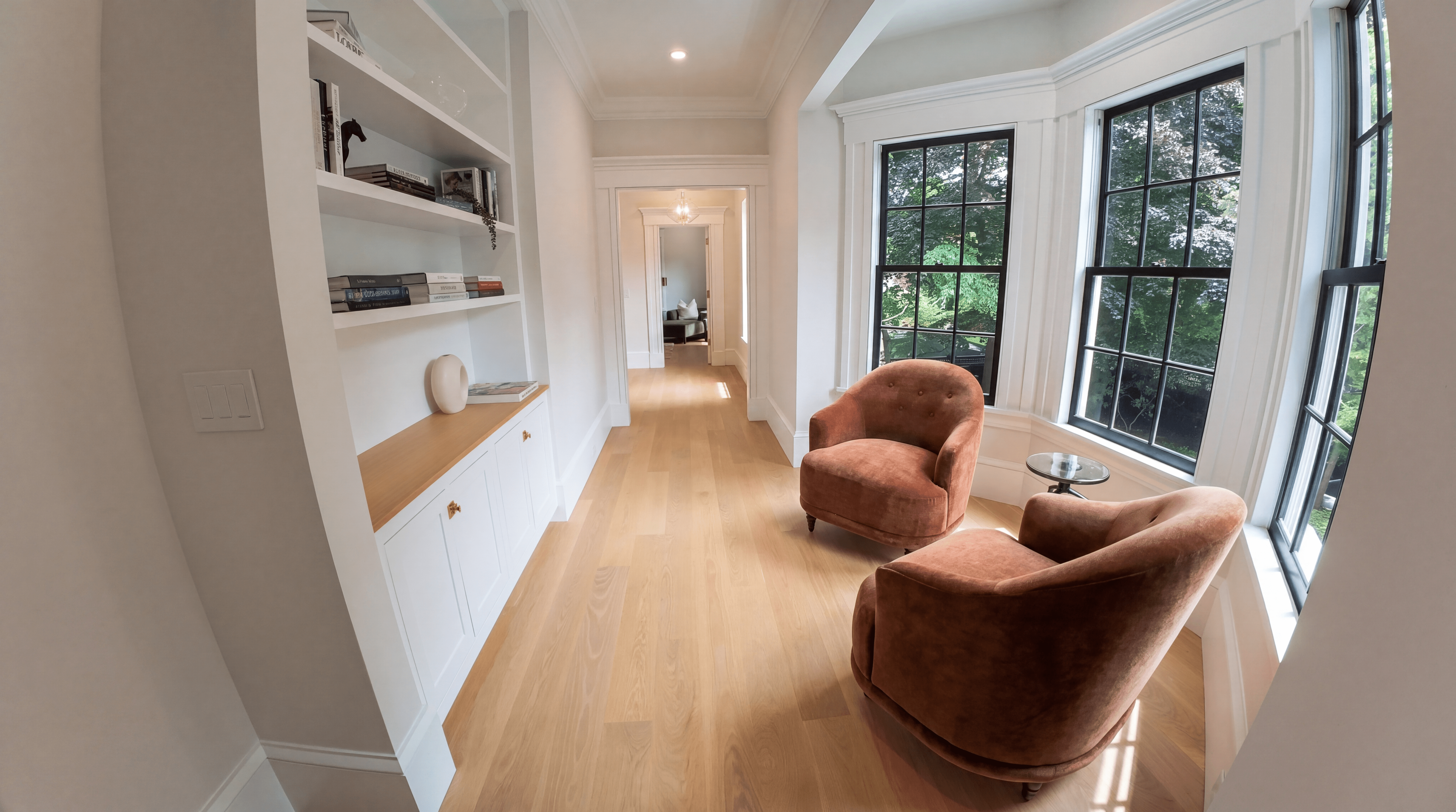 Upstairs bow window sitting area at 172 Brattle Street Cambridge